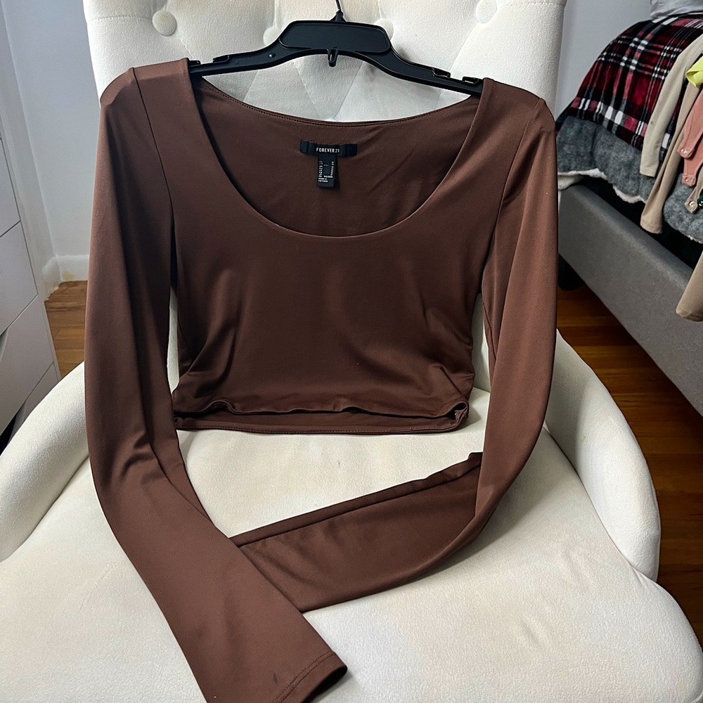 Long sleeve crop top